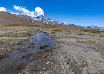 Llaman a la tranquilidad ante Alerta Amarilla del complejo volcánico Planchón-Peteroa y Laguna del Maule