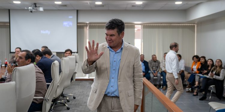 Empresario maulino recibe Condecoración al Mérito de la Región del Maule en el Consejo Regional