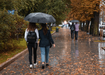 Sistema frontal traerá lluvias intensas en corto tiempo a la zona central