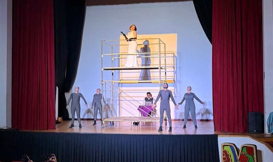 INJUV lanzó su programa Hablemos de Todo 2026 con una novedosa obra de teatro sobre bienestar emocional 