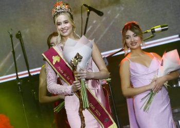 Catalina Aladro es la reina de la Fiesta de la Vendimia Curicó 2026