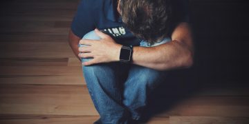 Revelan cómo el carácter y las emociones influyen en la astenia otoñal y el cambio de hora