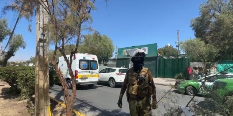 Terrible caso: alumno mata a inspectora de liceo y hiere de gravedad a alumnos