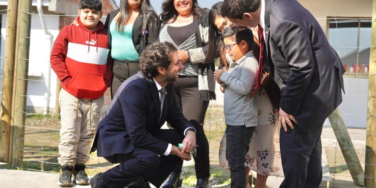 Gobierno entregó 161 viviendas a familias de Maule y Talca reafirmando su compromiso de mejorar la calidad de vida