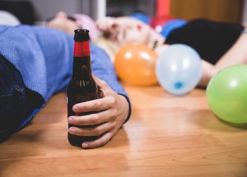 Bebedor de fin de semana: La adicción silenciosa detrás del exceso de alcohol