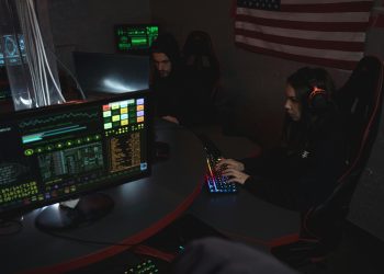 Parte el Black Sale en Chile: expertos llaman a reforzar la ciberseguridad y comprar con criterio para evitar fraudes
