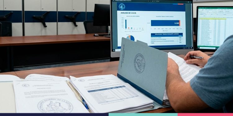 Más de 6 mil funcionarios habrían efectuado otro trabajo remunerado mientras tenían reposo médico en lo público