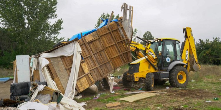 Municipalidad de San Javier realiza nuevo operativo de desalojo y recuperación de espacios tomados ilegalmente