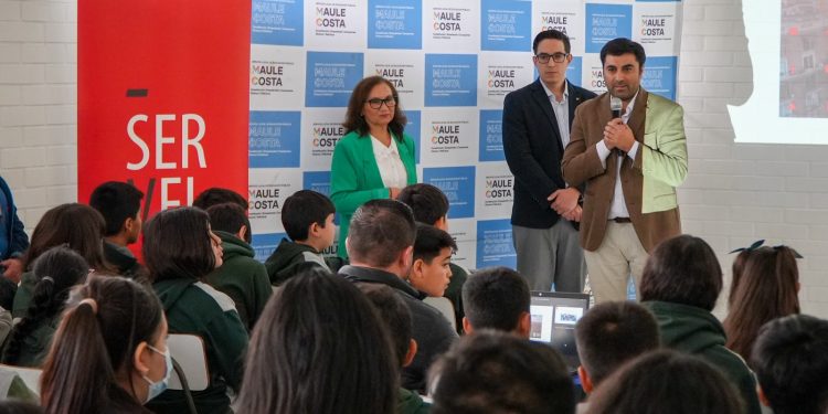 Escuela Rosita O’Higgins de Cauquenes participa en jornada de formación ciudadana 