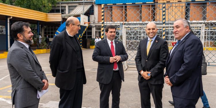 Delegado presidencial presenta Plan Escuelas Protegidas para reforzar la seguridad en establecimientos educacionales