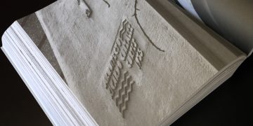 Nuevo libro UCM revela la huella de los arquitectos en los muros de Chile