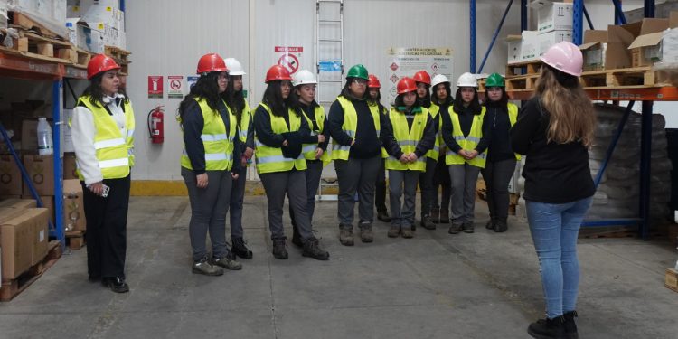 Del aula al campo laboral: modelo en liceos agrícolas suma nuevo establecimiento y consolida vínculo directo con la industria en 2026