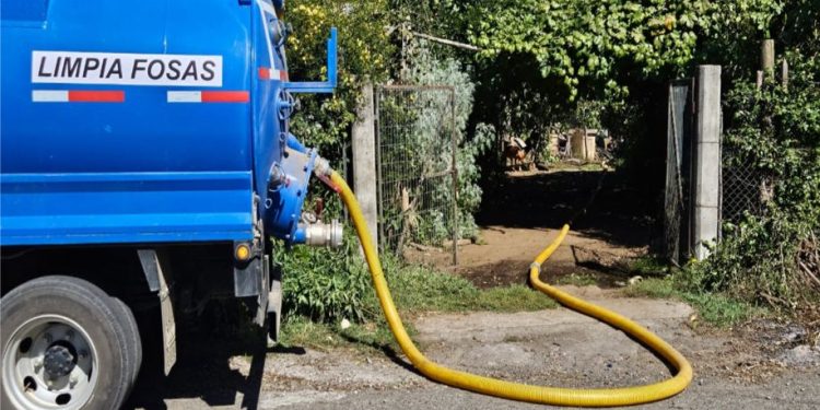 Más de 1.200 familias de Talca serán beneficiadas con nuevo servicio de limpieza de fosas sépticas