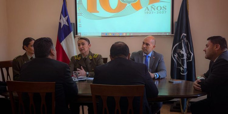 Carabineros Zona Maule convoca mesa de trabajo para abordar amenazas en establecimientos educacionales