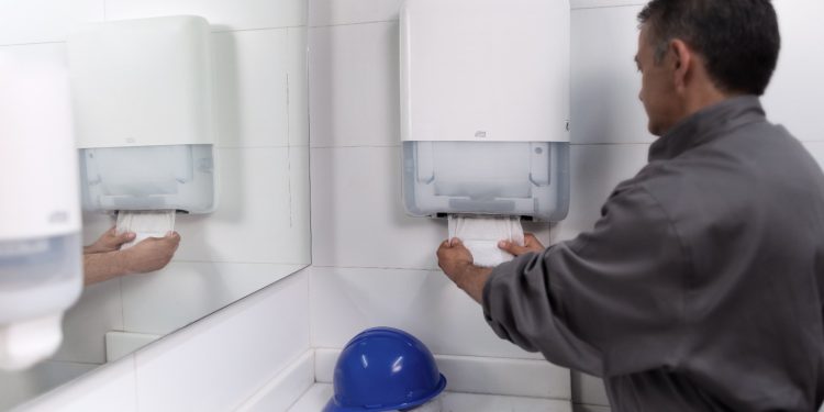 Alza de virus respiratorios amenaza con incrementar el ausentismo: cómo proteger los espacios de trabajo este otoño