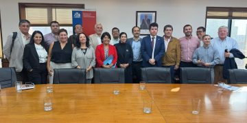 Senadores opositores y ASOBUS Curicó se reunieron con el Ministro de Transportes y demandaron soluciones para el transporte rural