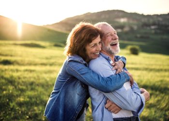 ¿Cómo los pensionados pueden acceder a un financiamiento seguro en tiempos difíciles?