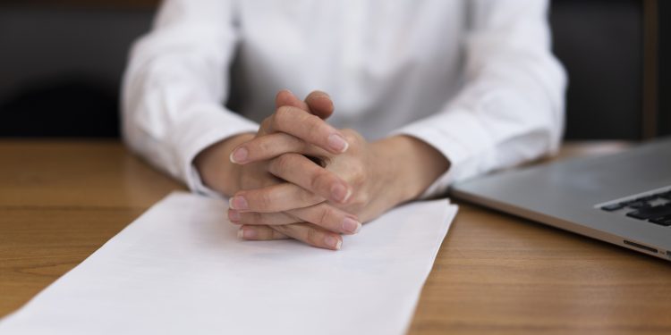 Advierten vacíos legales para proteger a denunciantes de casos de corrupción en Chile