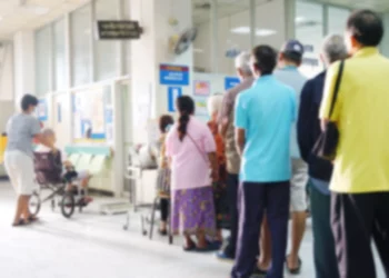 Colapso silencioso en hospitales: 1.000 pacientes “dados de alta” ocupan camas y desatan crisis estructural en salud