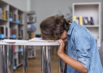 Amenazas en entornos escolares: ¿cómo afectan la salud mental de estudiantes y profesores? Servicio de Salud Maule advierte impacto