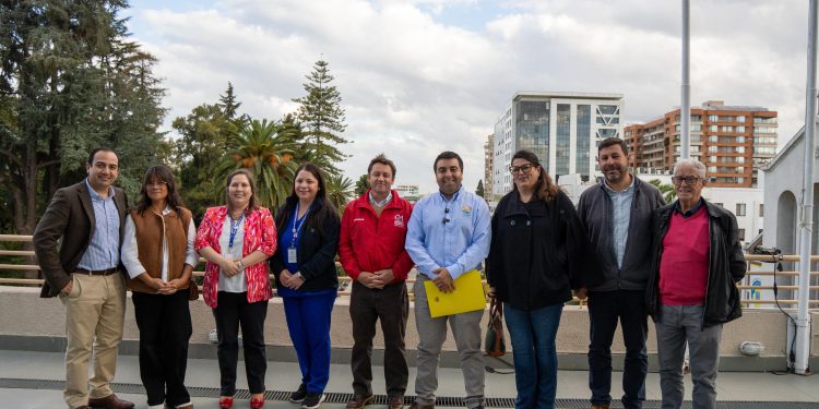 Gobernador del Maule impulsa nuevos proyectos para mejorar conectividad, salud y espacios públicos en San Javier