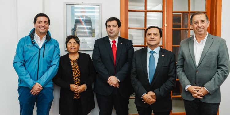 Delegado Prieto lidera coordinación con alcaldes Cauquenes, Chanco y Pelluhue 