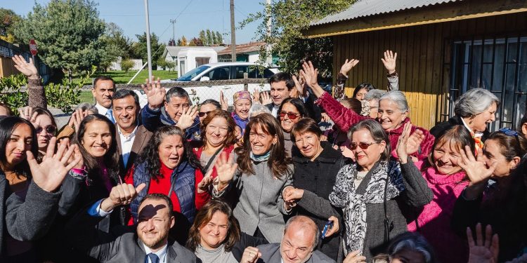 Primera Dama despliega agenda en la provincia de Curicó junto a mujeres y adultos mayores