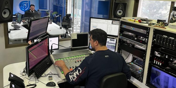 Radio Bío Bío cumple 60 años: cómo se construyó uno de los medios informativos más escuchados del país