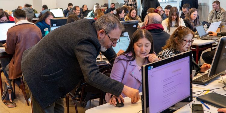 “Brújula” de gestión: SLEP Maule Costa proyecta la educación pública del territorio con elaborados instrumentos