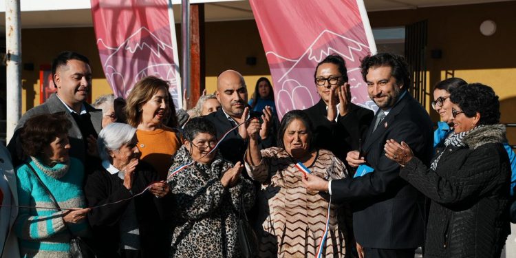 Inauguran dos sedes sociales en Molina
