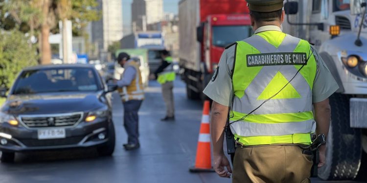 Comienza a regir el calendario de restricción vehicular 2026 en Santiago