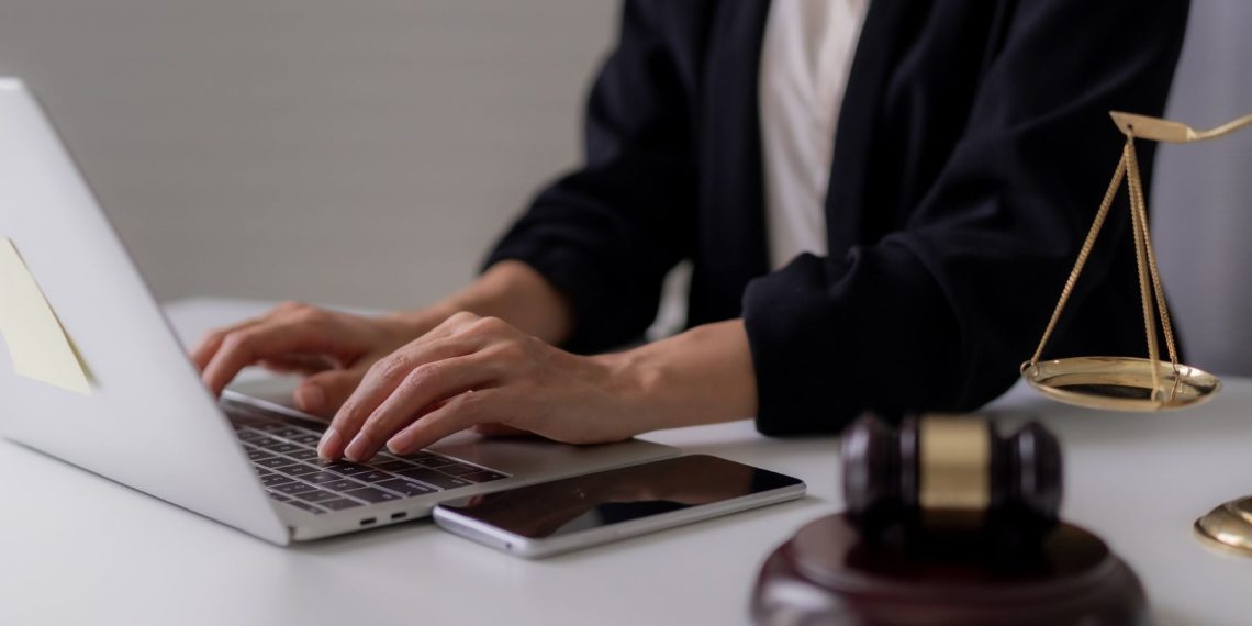 Cómo la tecnología legal está transformando el trabajo de las abogadas y ordenando la operación jurídica