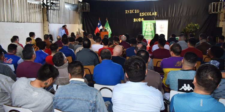 Alumnos-internos del Centro de Cumplimiento Penitenciario de Linares dan el vamos al nuevo año escolar