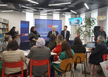 Senama Maule y AIEP Talca lanzan talleres de inclusión digital para personas mayores