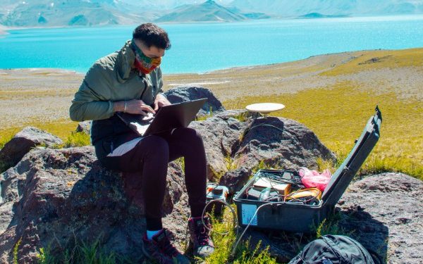 Estudio explica por qué no hay erupción pese a la acumulación de magma bajo la Laguna del Maule