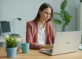 Por qué las empresas chilenas no contratan mujeres y cómo revertirlo