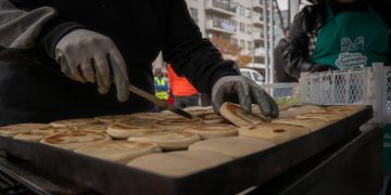Más de mil personas celebraron en Talca el Día de la Churrasca Callejera Talquina