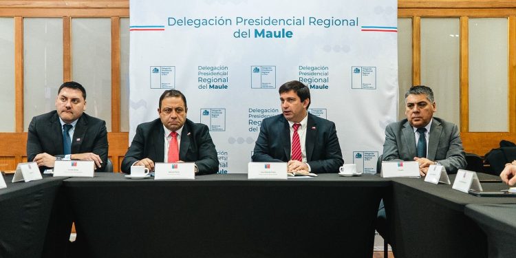 Prevención, control migratorio y barrios complejos: Delegado Prieto encabeza primer Comité Policial Regional
