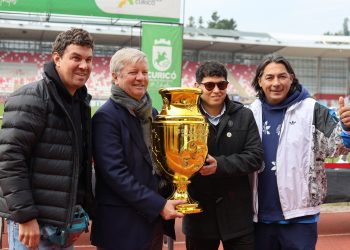 Tour de Copas 2026 reunió historia y pasión futbolera en el Estadio La Granja de Curicó