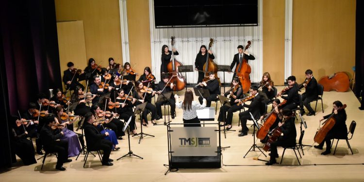 Orquesta Juvenil de Pelarco brindó concierto de alto nivel en el Teatro Municipal de San Javier