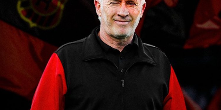 Ivo Basay asume como nuevo entrenador de Rangers