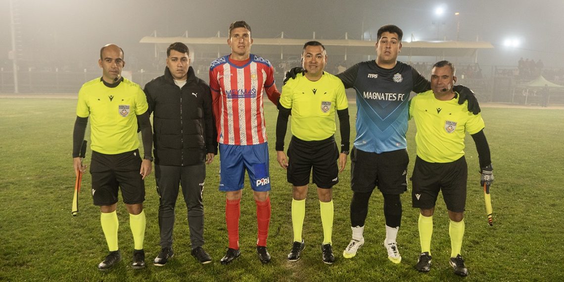 Deportes Linares jugó amistoso en Empedrado en inauguración de recinto deportivo