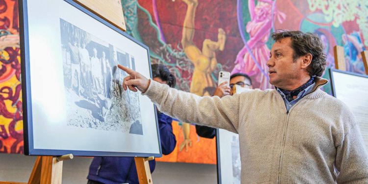 Gobernador Álvarez-Salamanca abre las puertas del Gobierno Regional al patrimonio maulino con la exposición “Memoria Campesina de Huilquilemu”