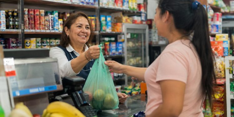 Almacenes de barrio fortalecen su competitividad con logística ágil y atención personalizada