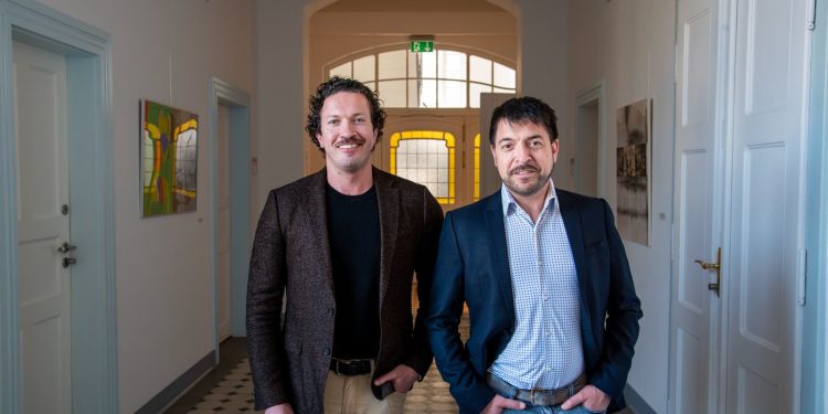De Osorno a Europa: la startup chilena que está abriendo una nueva ruta laboral para médicos latinoamericanos