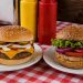 Celebra el Día de la Hamburguesa!: consejos irresistibles para preparar en casa este icónico sándwich