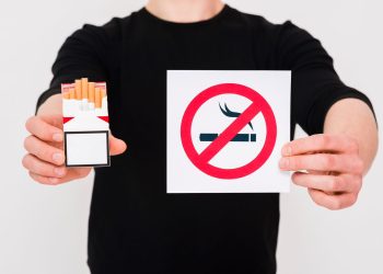 Tabaco y vapeo en el trabajo: preguntas incómodas que la medicina laboral no puede eludir
