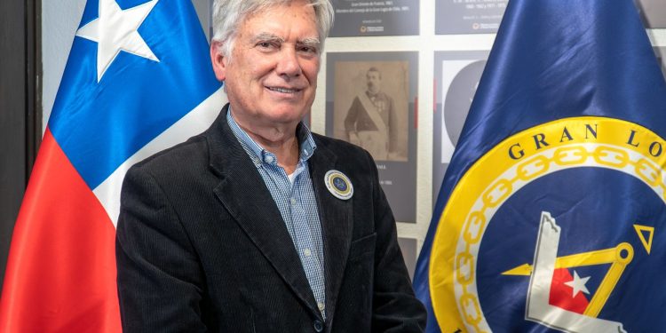 Nuevo Gran Maestro de la Gran Logia de Chile