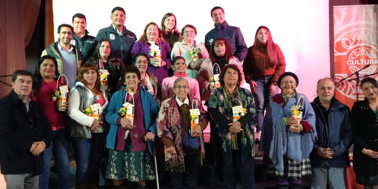 A través de documental Liceo Antonio Varas rinde homenaje a Loceras de Pilén