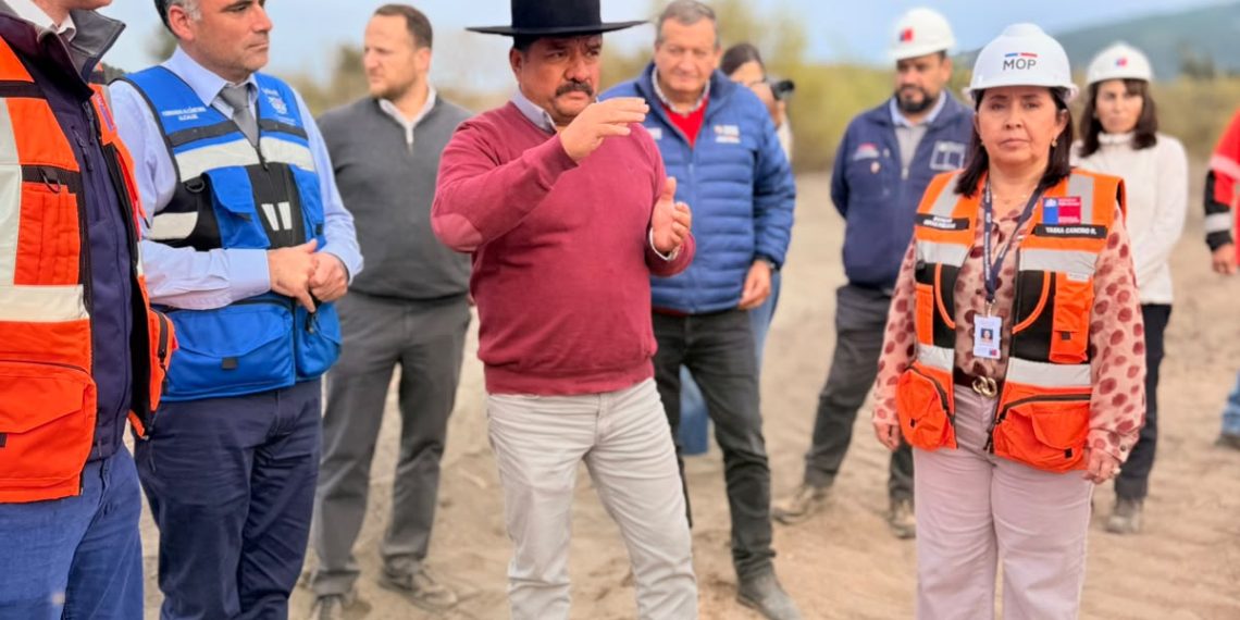 MOP desarrolla masivo plan de limpieza en el Río Mataquito para mitigar riesgos de inundaciones en Curepto y Licantén